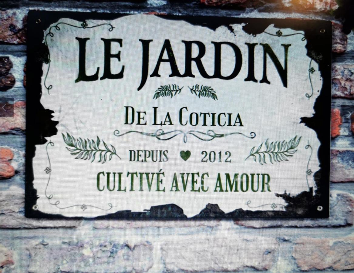 לינה וארוחת בוקר Coutiches La Coticia מראה חיצוני תמונה